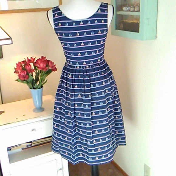 Sugarhill Boutique Sailboat Button Front Dress - Picture 6 of 10